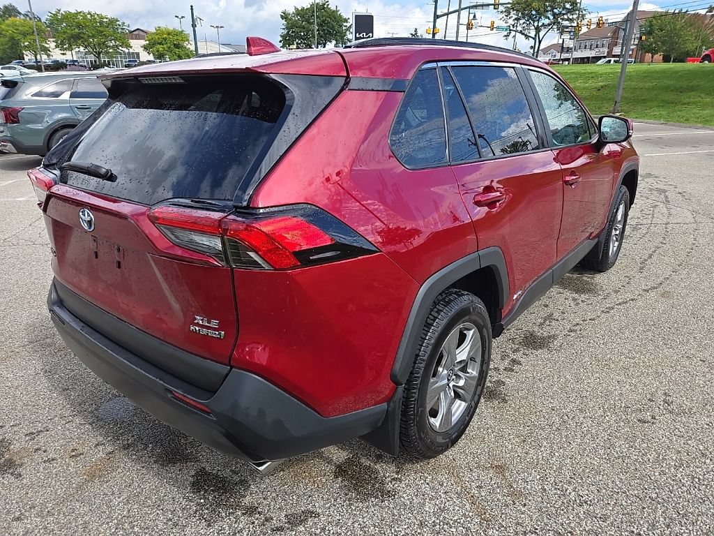 Used 2024 Toyota RAV4 XLE w/ Convenience Package AWD/4WD image 3