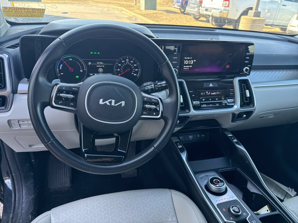 Used 2023 Kia Sorento EX AWD/4WD image 14
