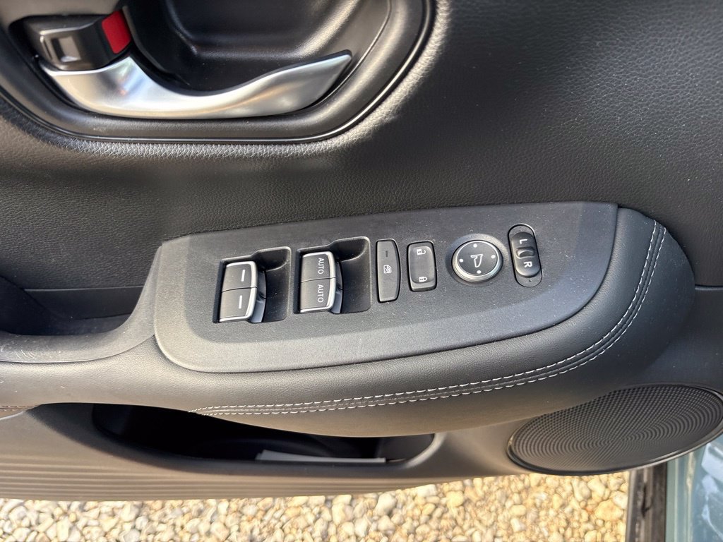 Used 2026 Honda HR-V EX-L image 18