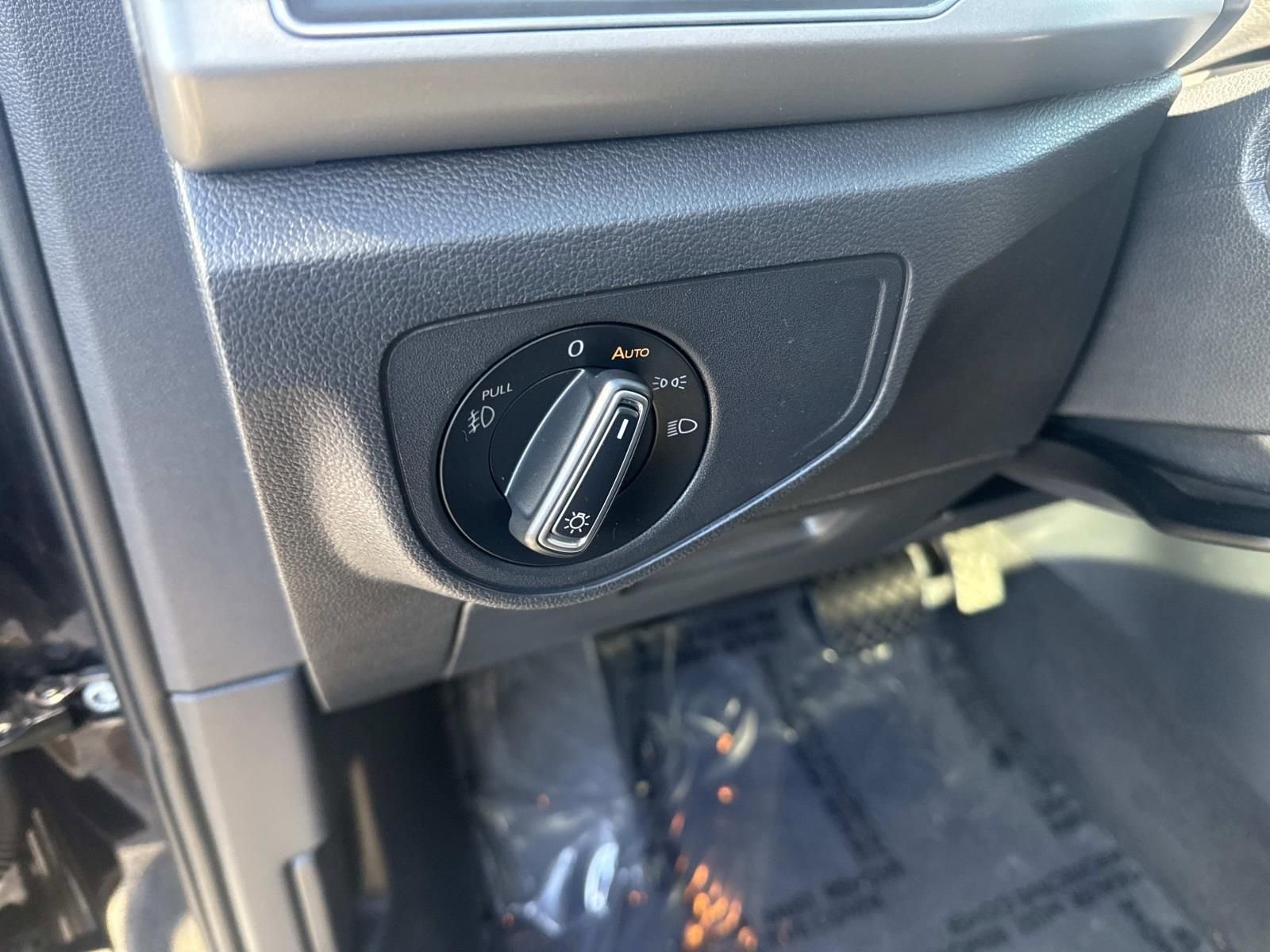 Used 2019 Volkswagen Atlas SE w/ Towing Package image 23