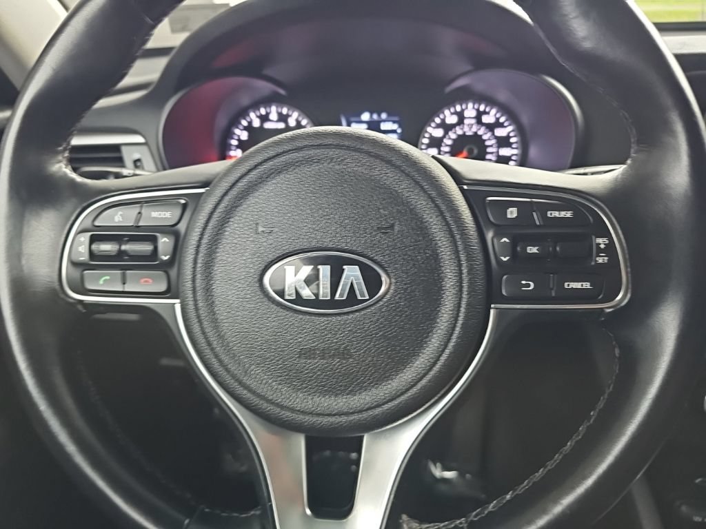 Used 2017 Kia Optima LX FWD image 19