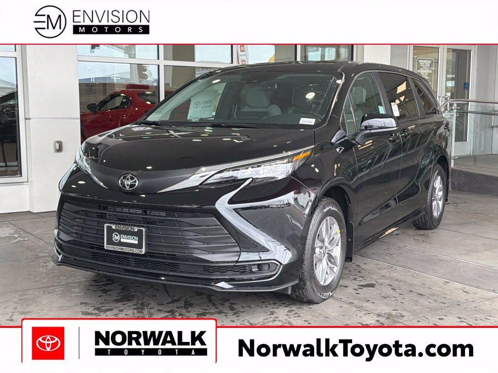 New 2026 Toyota Sienna LE FWD image 1