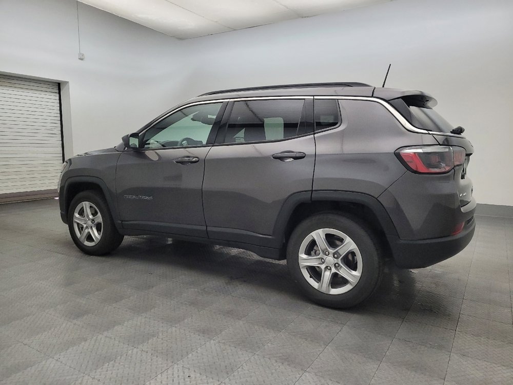 Used 2024 Jeep Compass Latitude image 3