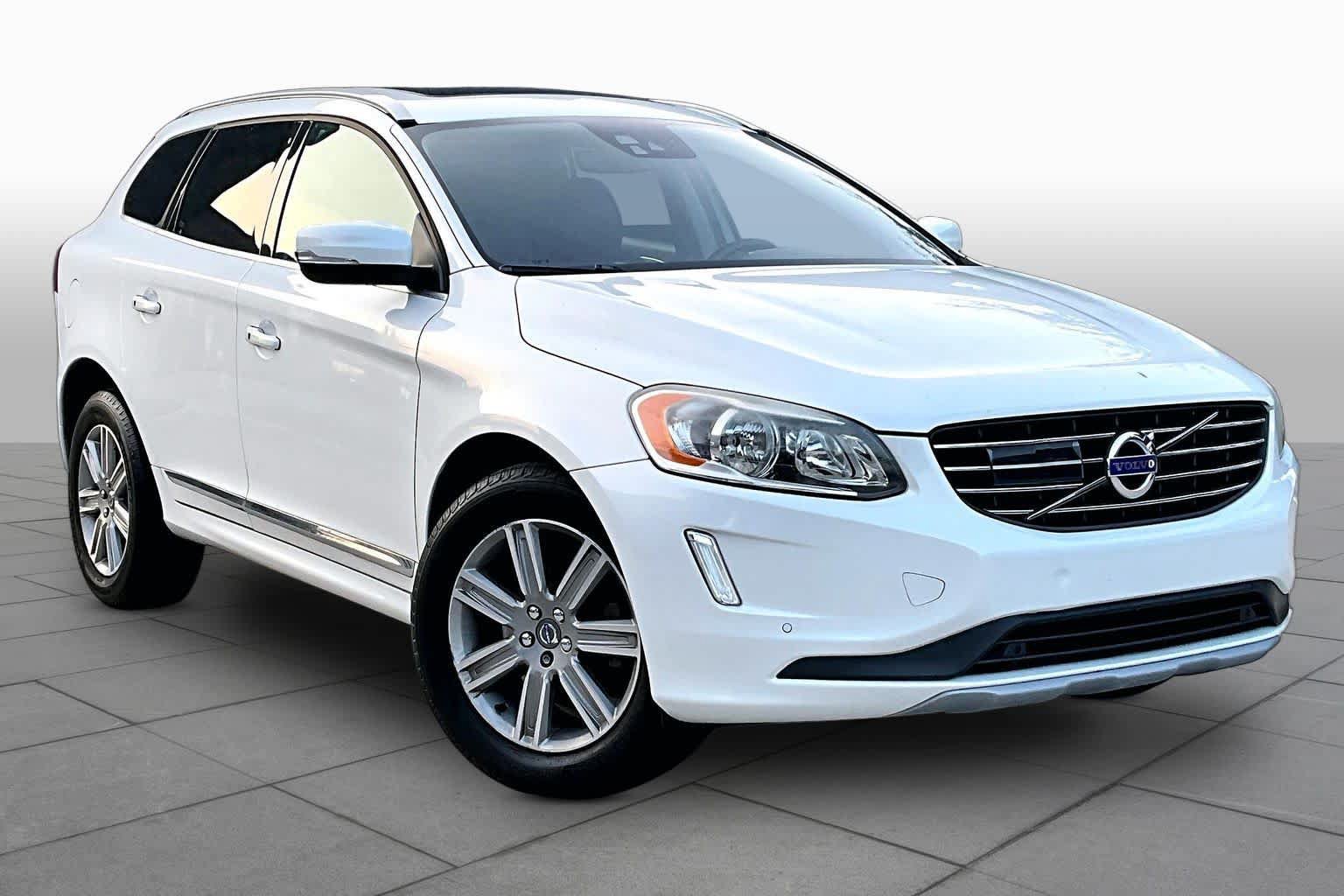 Used 2017 Volvo XC60 T5 Inscription w/ Advanced Package AWD/4WD image 3