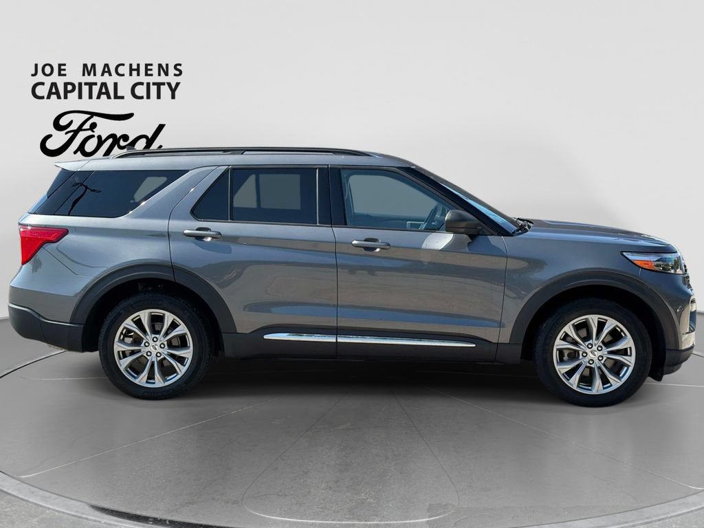 Used 2023 Ford Explorer XLT w/ Equipment Group 202A AWD/4WD image 3