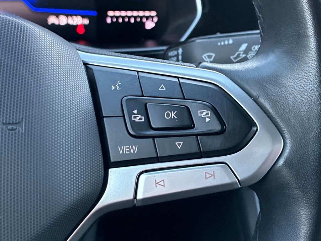 Used 2024 Volkswagen Jetta SE image 25