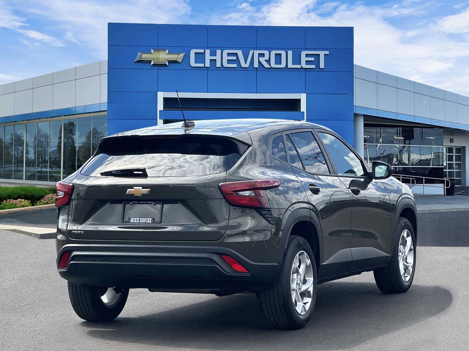 Certified 2024 Chevrolet Trax LS w/ LS Convenience Package FWD image 4
