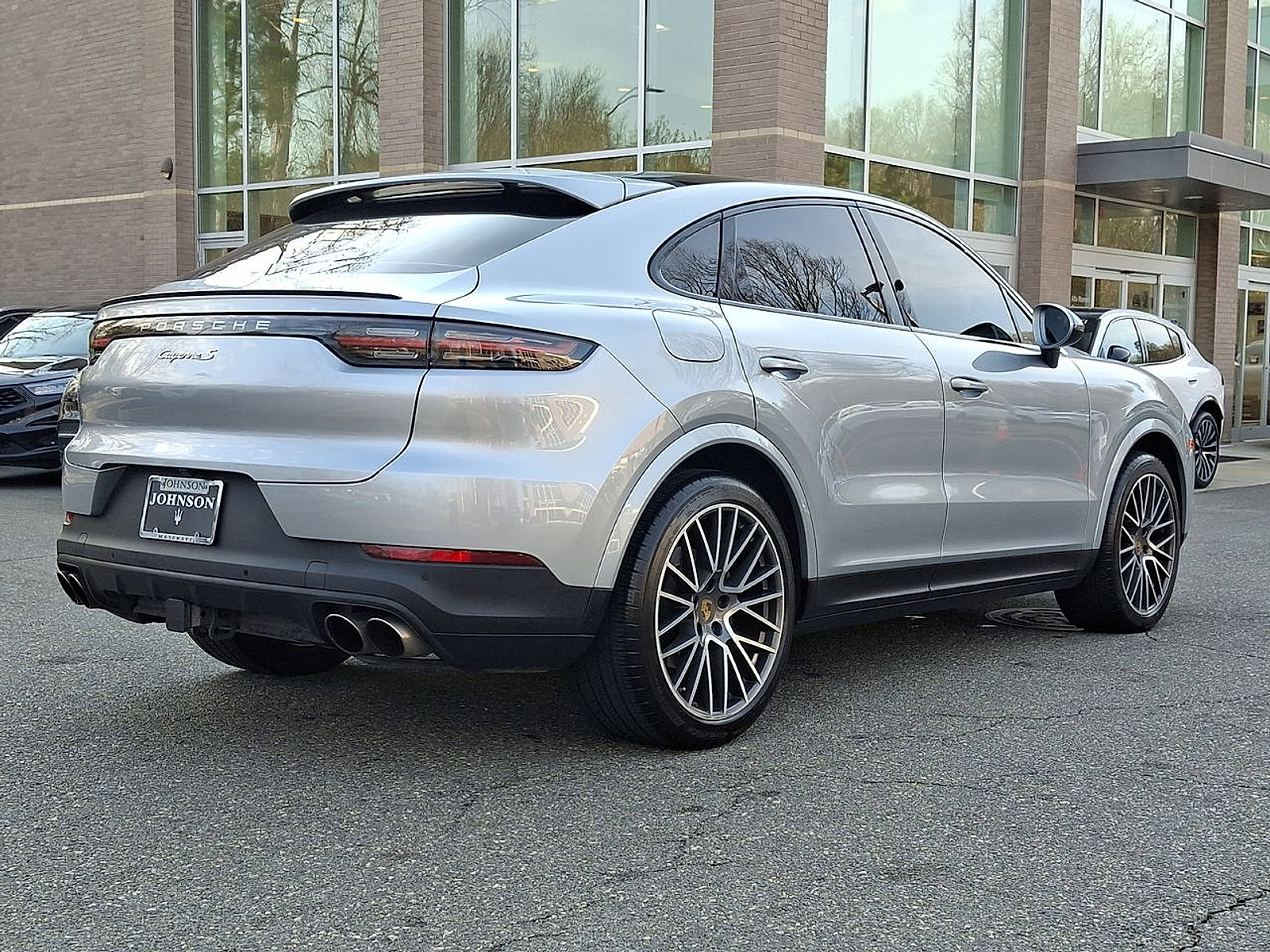 Used 2020 Porsche Cayenne S image 25