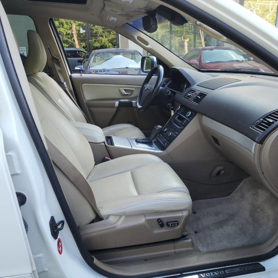 Used 2014 Volvo XC90 3.2 w/ Climate Package AWD/4WD image 9