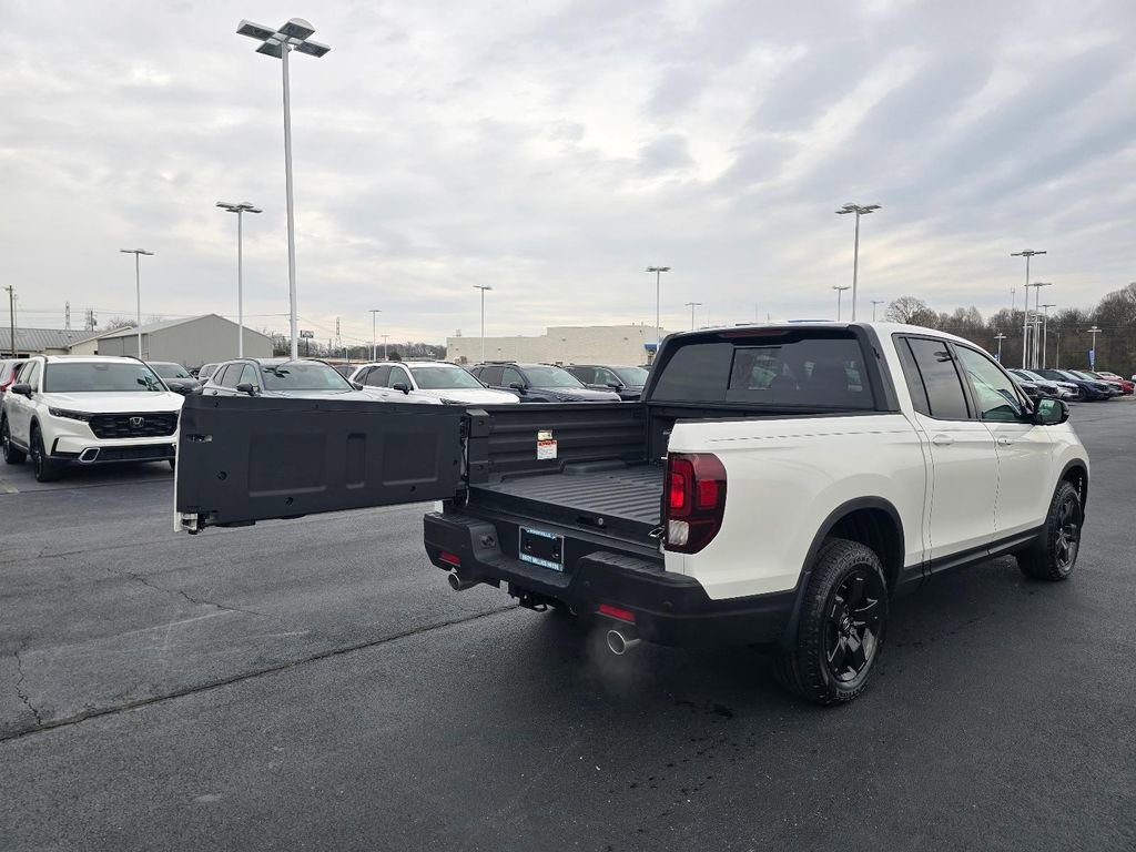 New 2026 Honda Ridgeline Black Edition image 10