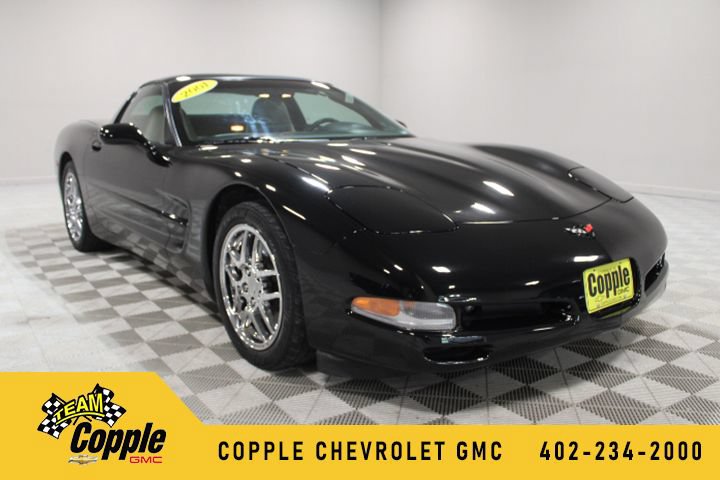 Used 2001 Chevrolet Corvette Coupe w/ Preferred Equipment Group1