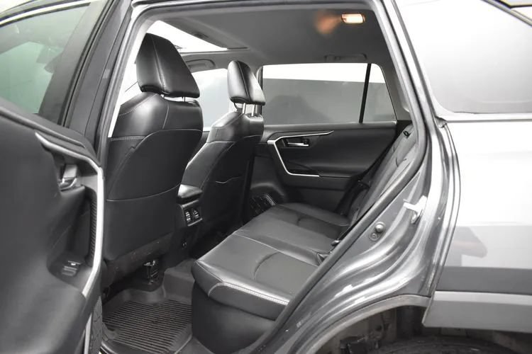 Used 2021 Toyota RAV4 Limited w/ Limited Grade Weather Package AWD/4WD image 15