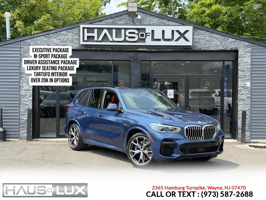 Used 2022 BMW X5 xDrive45e w/ M Sport Package AWD/4WD image 1