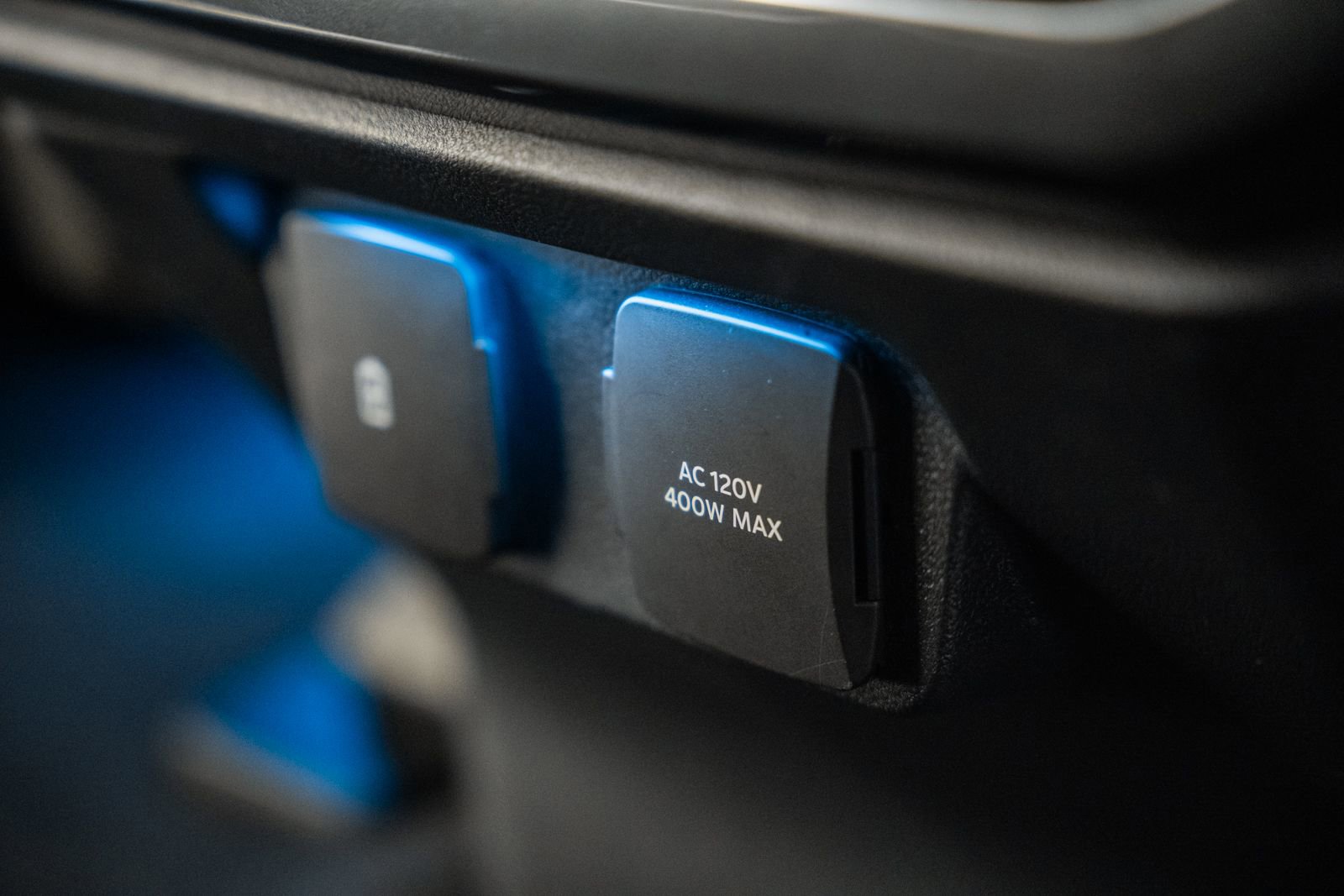 Certified 2023 Ford F150 Lariat w/ Equipment Group 502A High image 38