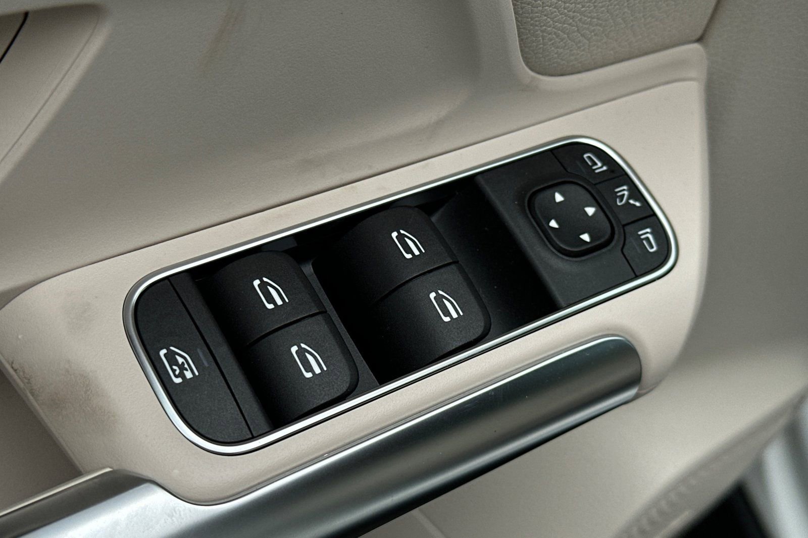 New 2025 Mercedes-Benz GLA 250 image 13