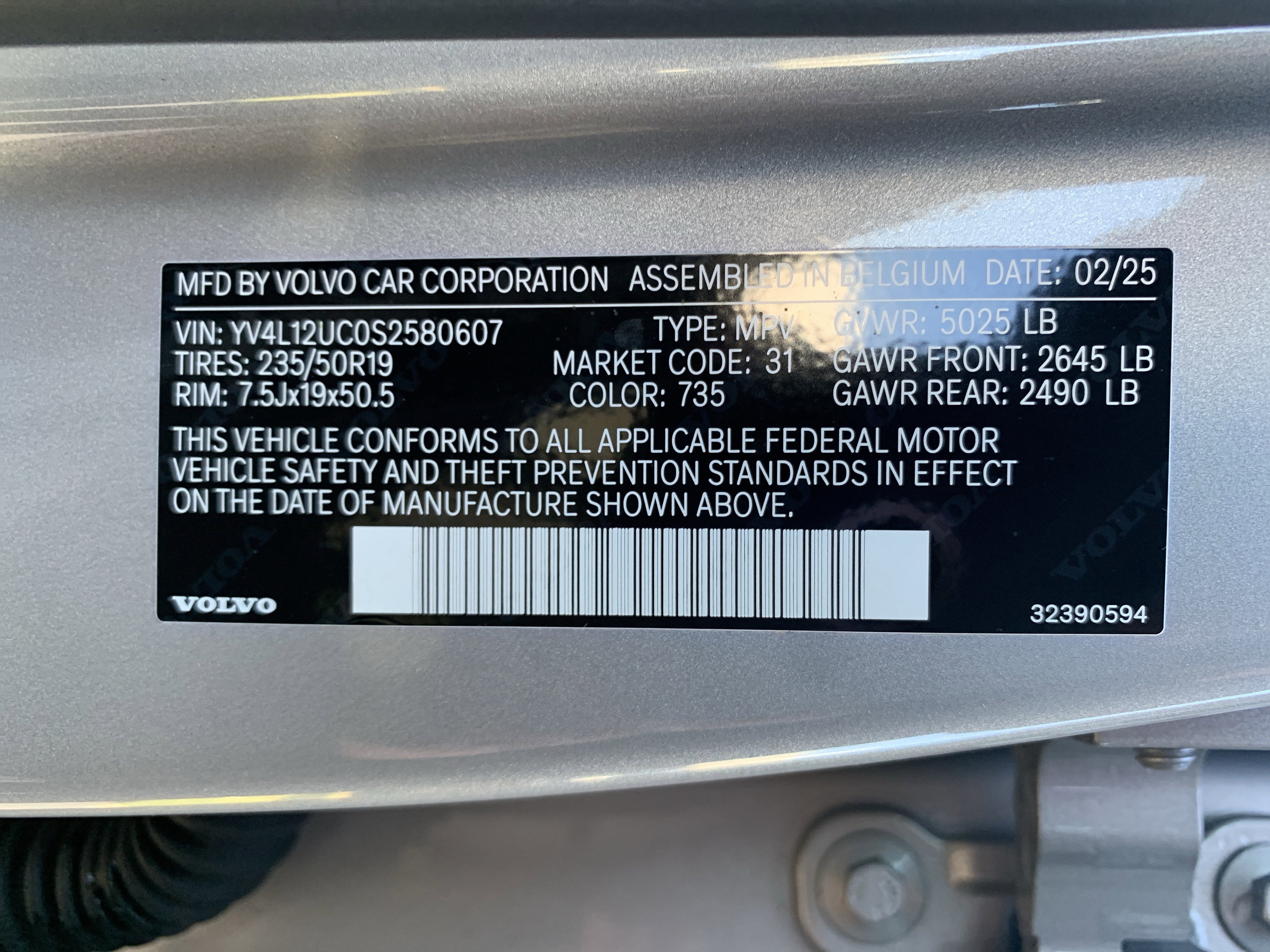 Used 2025 Volvo XC40 B5 Plus image 36