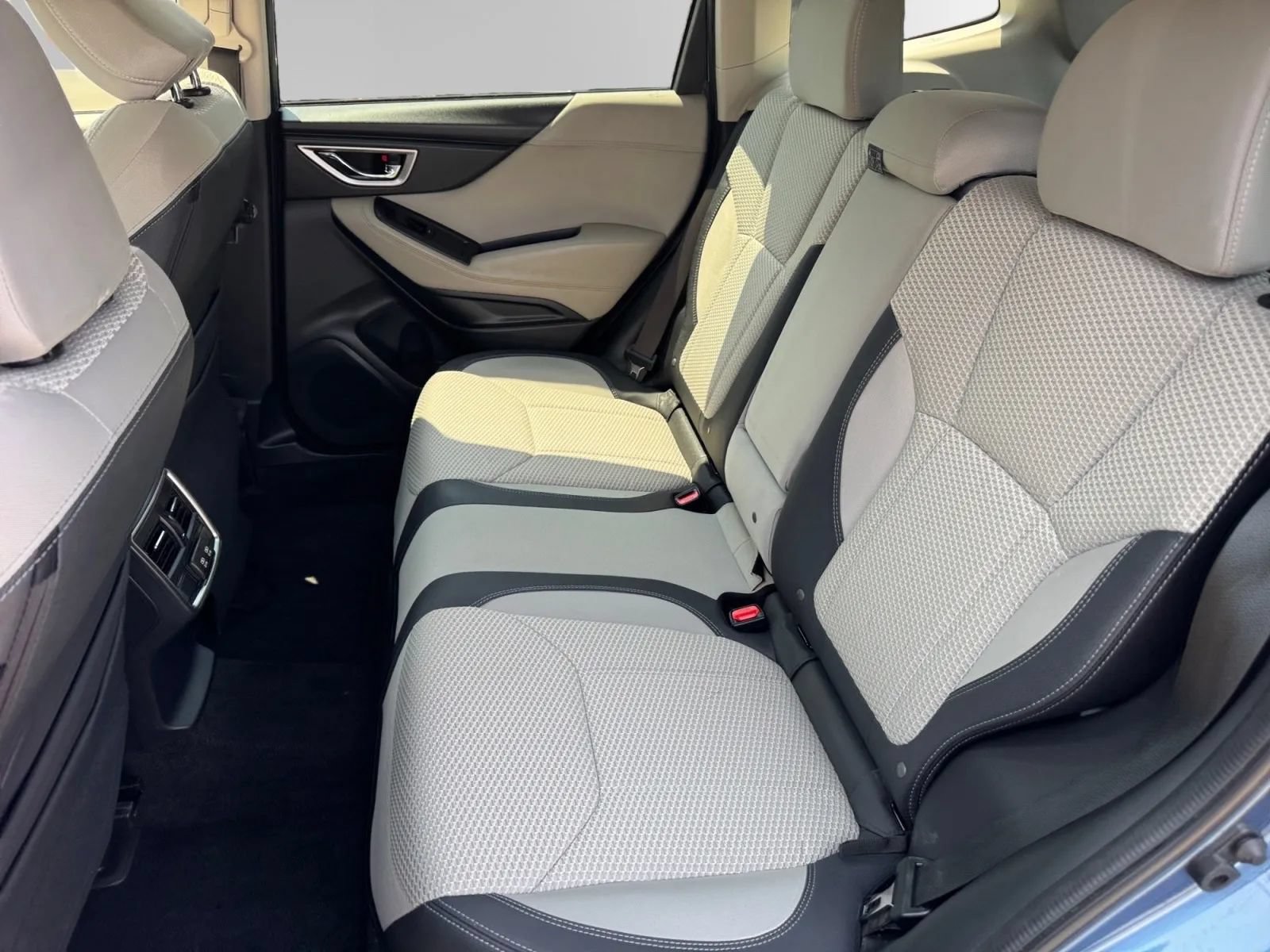 Used 2021 Subaru Forester Premium AWD/4WD image 17