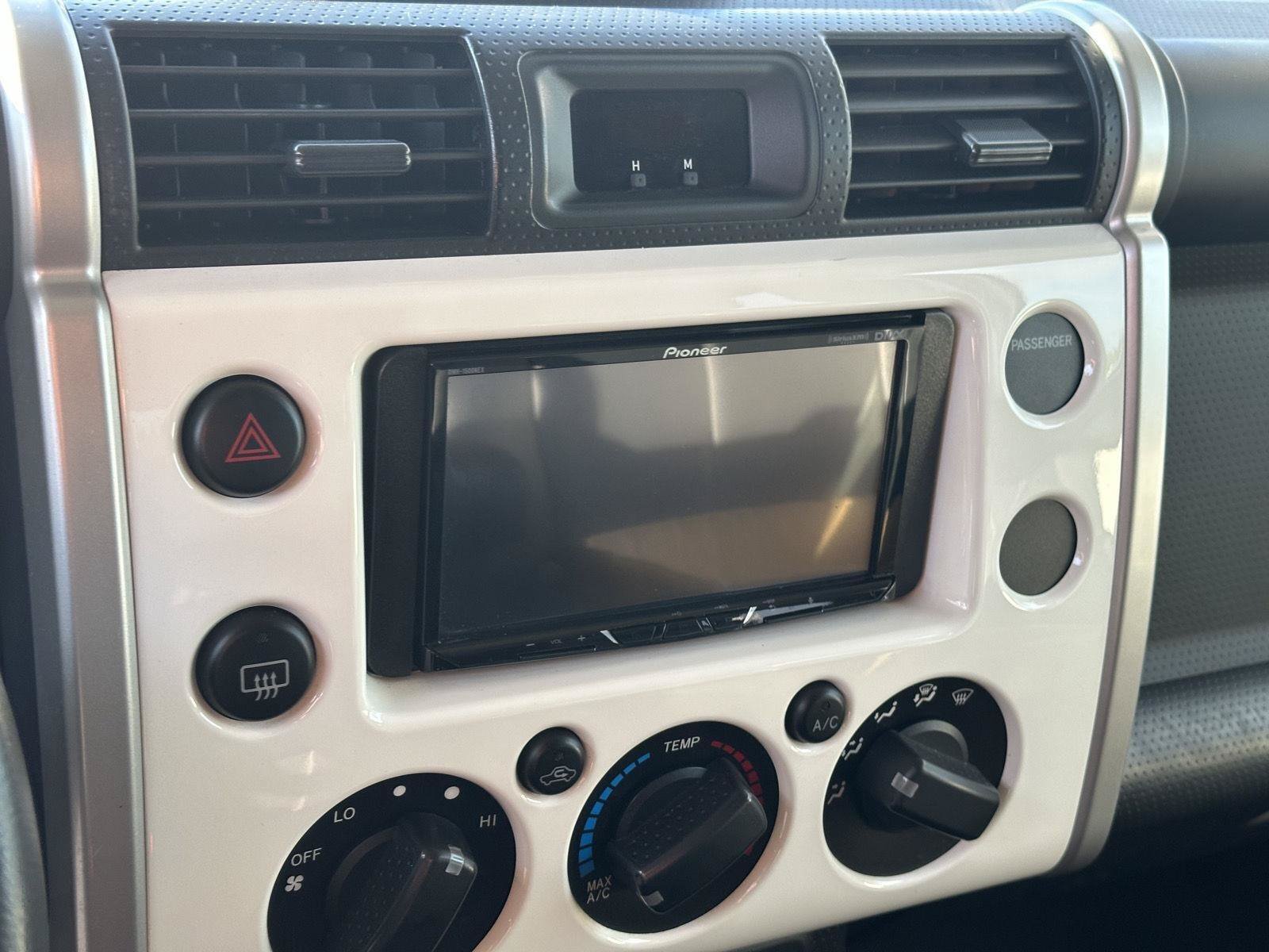 Used 2012 Toyota FJ Cruiser 4WD w/ Upgrade Pkg image 29