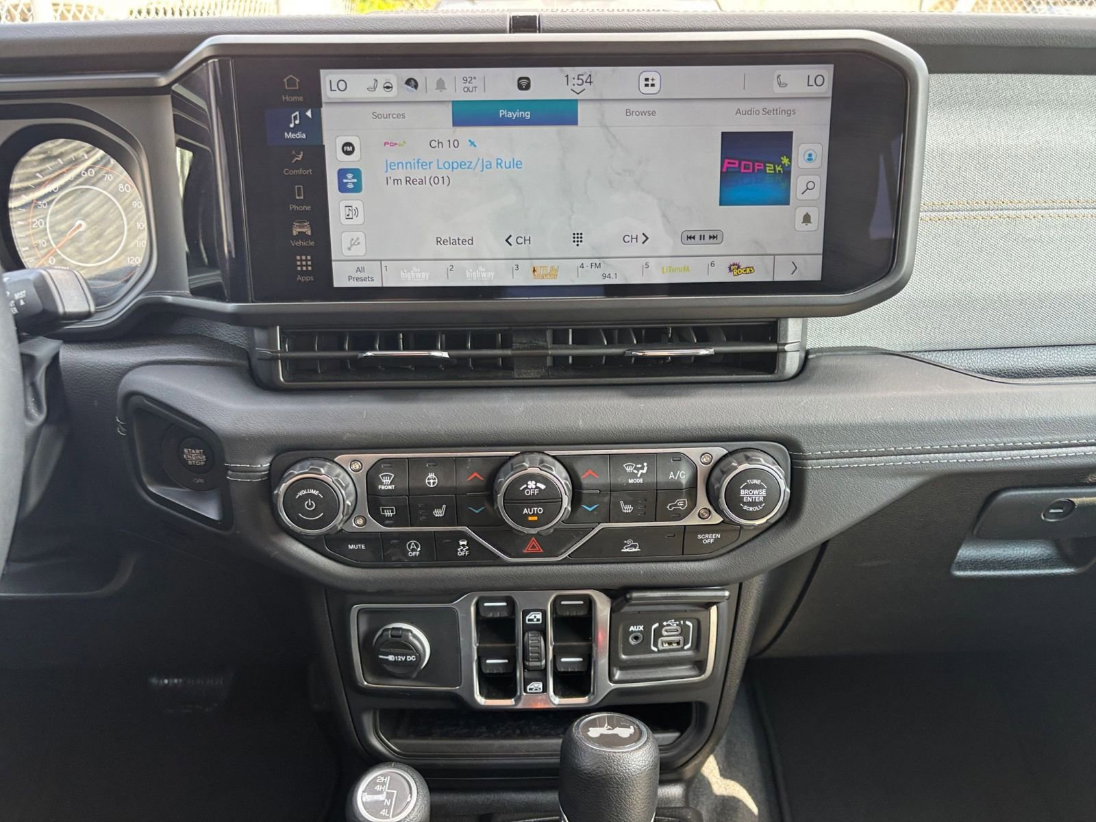 Used 2025 Jeep Wrangler Sahara image 18