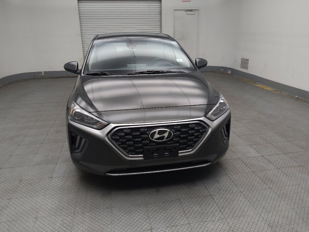 Used 2022 Hyundai Ioniq SE FWD image 14