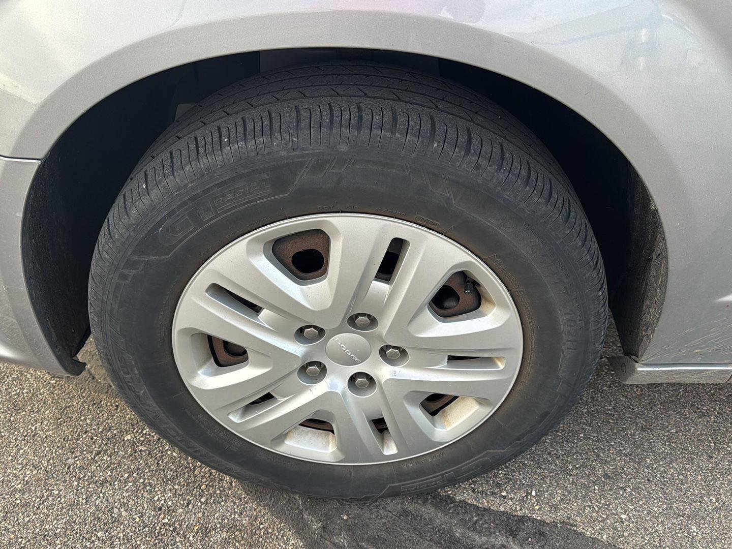 Used 2016 Dodge Grand Caravan SE w/ Quick Order Package 29E SE image 10