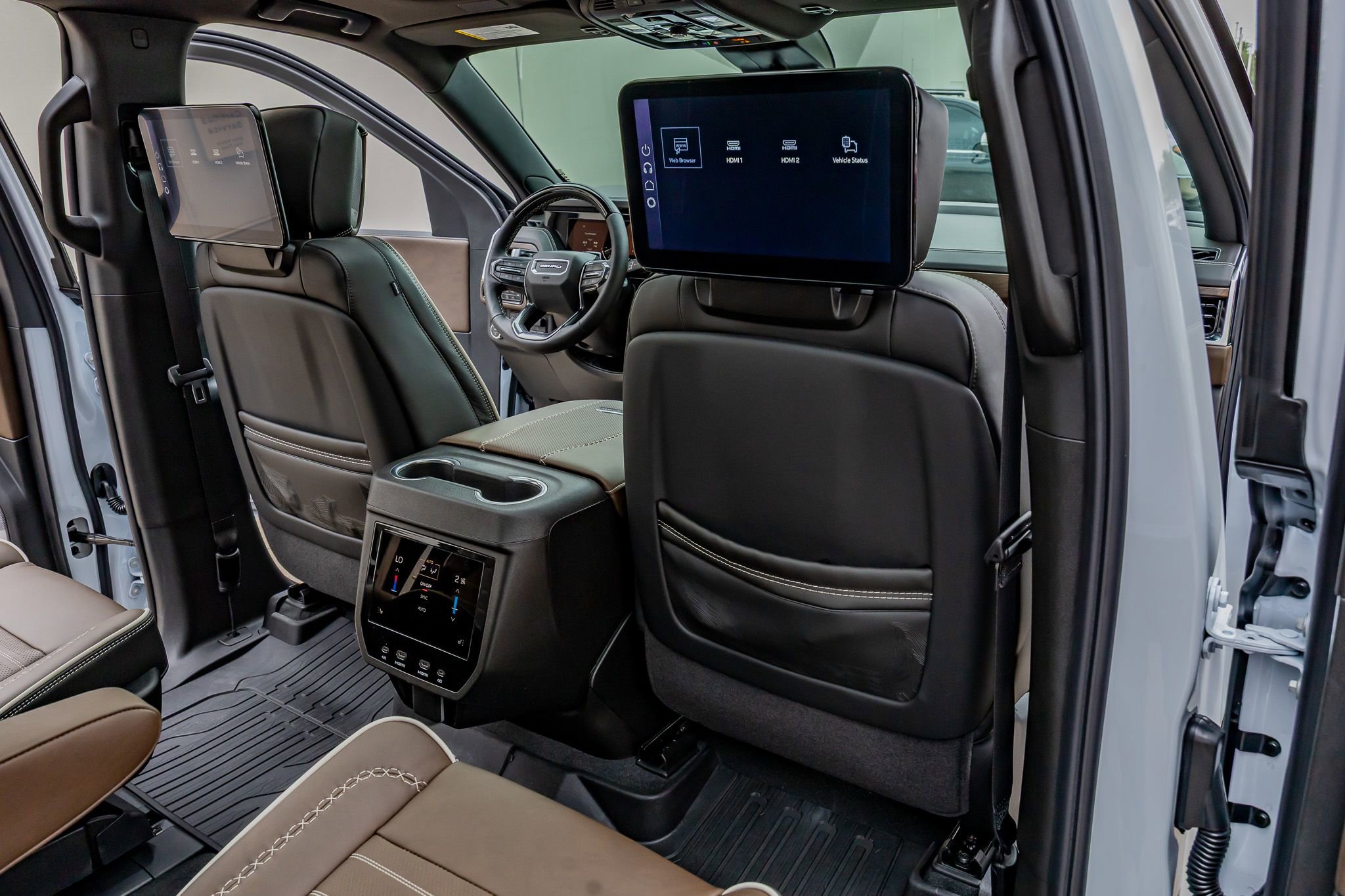 Used 2026 GMC Yukon XL Denali Ultimate AWD/4WD image 32