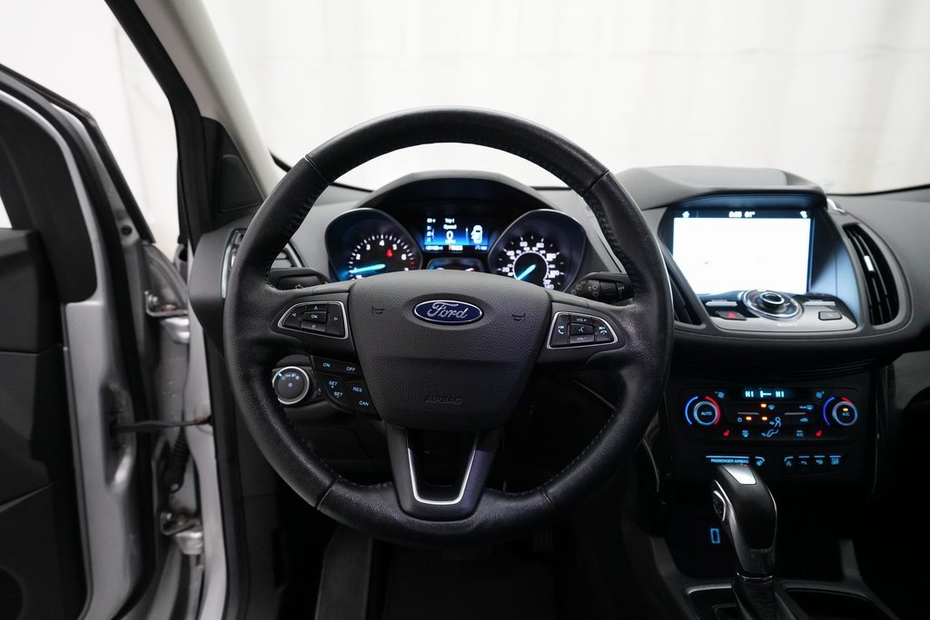 Used 2019 Ford Escape Titanium image 4