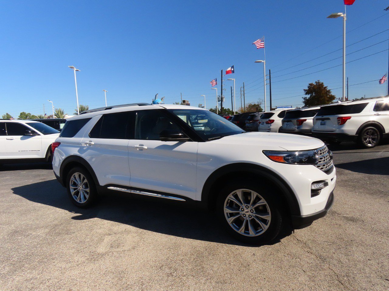 Certified 2023 Ford Explorer Limited w/ Equipment Group 301A image 7