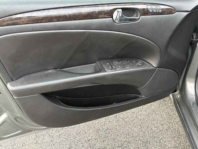 Used 2006 Buick Lucerne CXS w/ Driver Confidence Package FWD image 14