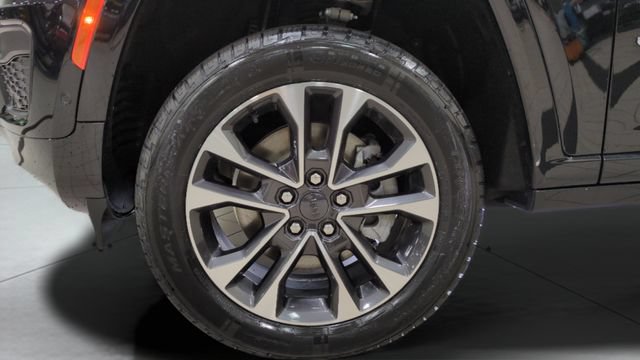 Used 2022 Jeep Grand Cherokee L Overland AWD/4WD image 25
