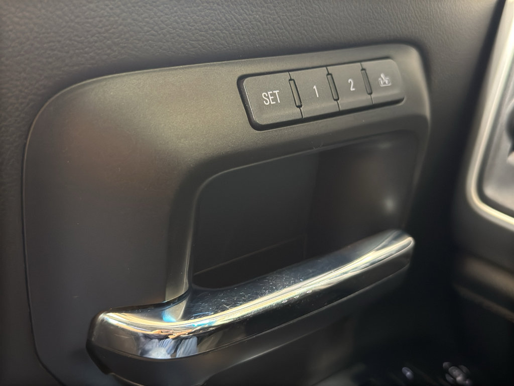Used 2017 GMC Sierra 1500 SLT w/ SLT Premium Package image 32