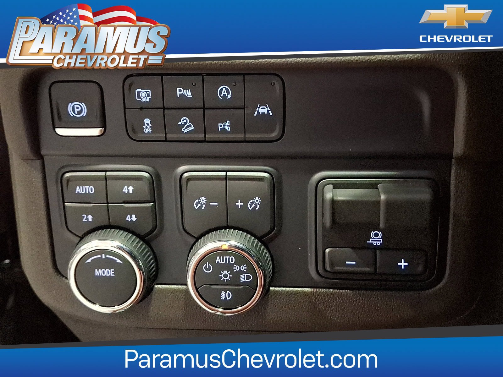 New 2026 Chevrolet Suburban LT w/ Comfort Package AWD/4WD image 14