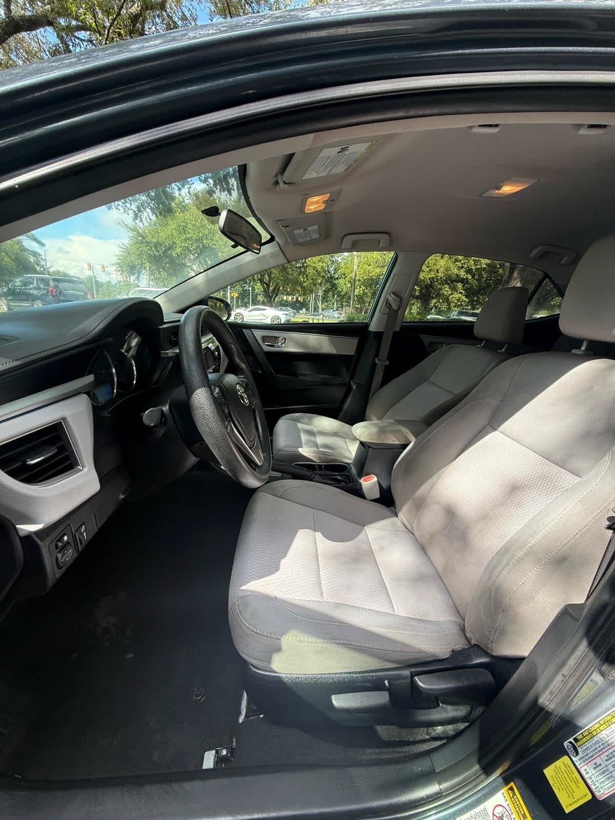 Used 2015 Toyota Corolla LE FWD image 10