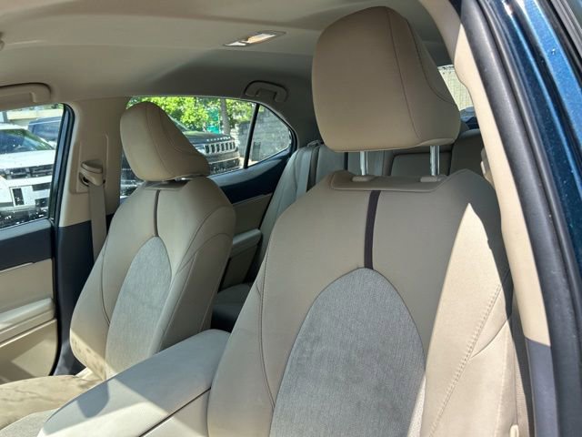 Used 2019 Toyota Camry LE FWD image 10