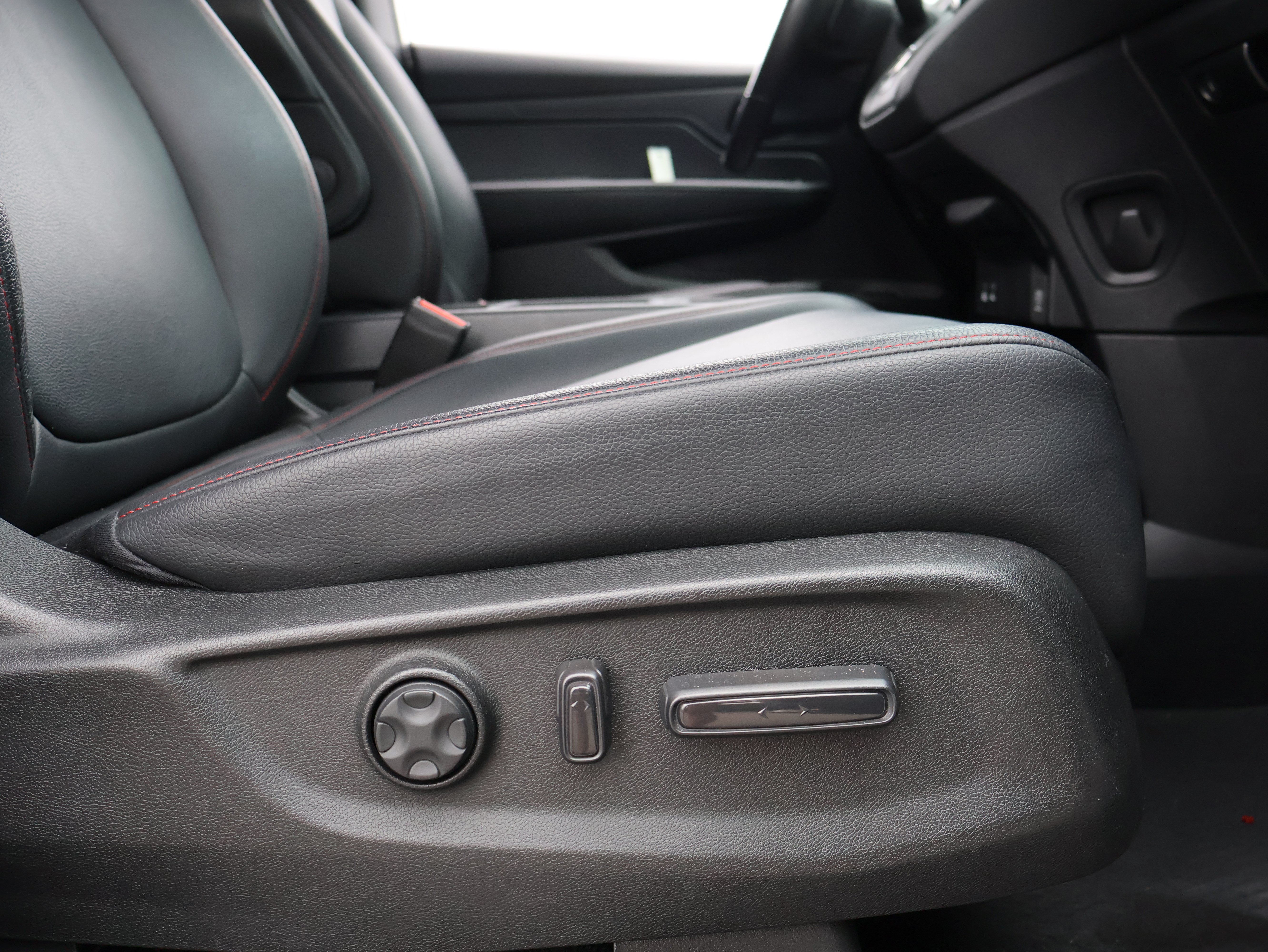 Used 2025 Honda Odyssey Sport-L image 9