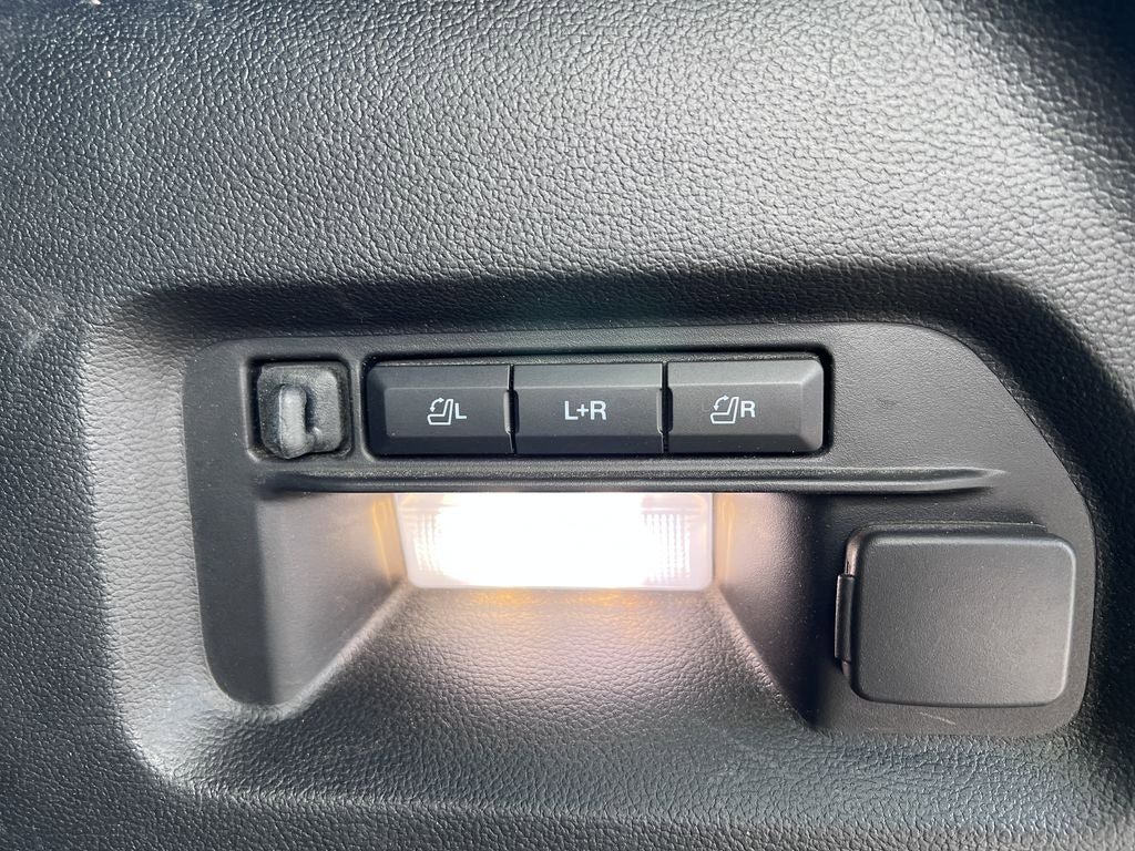 Used 2022 Ford Explorer ST w/ ST Street Pack AWD/4WD image 16