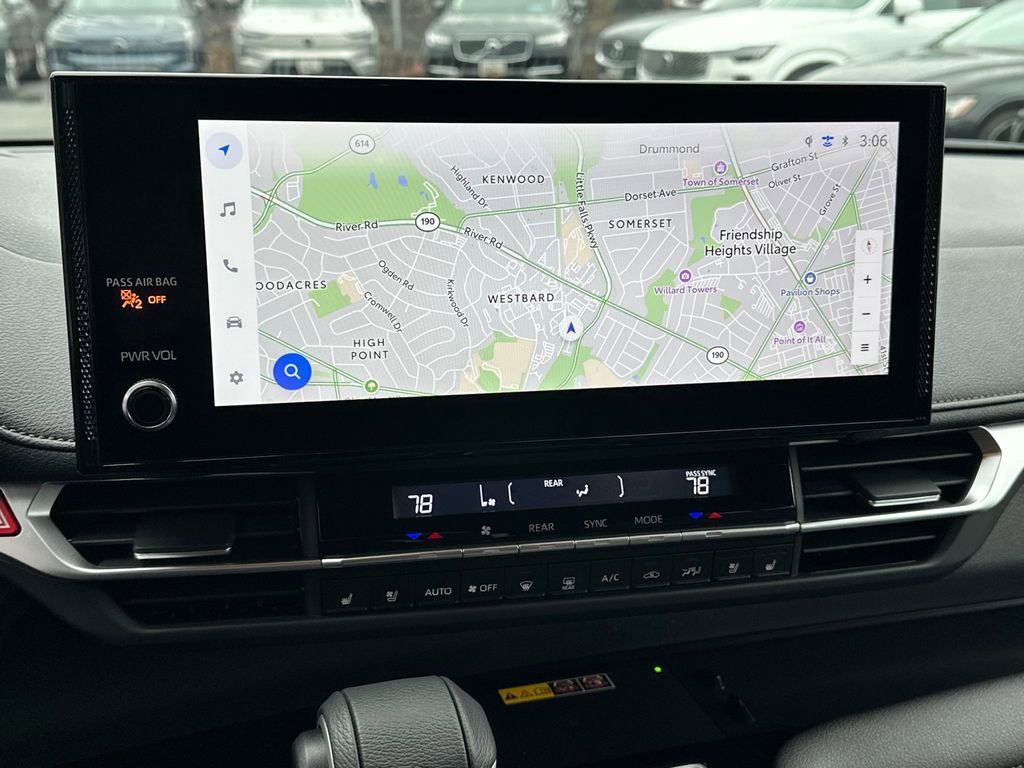 Used 2025 Toyota Sienna Limited image 29