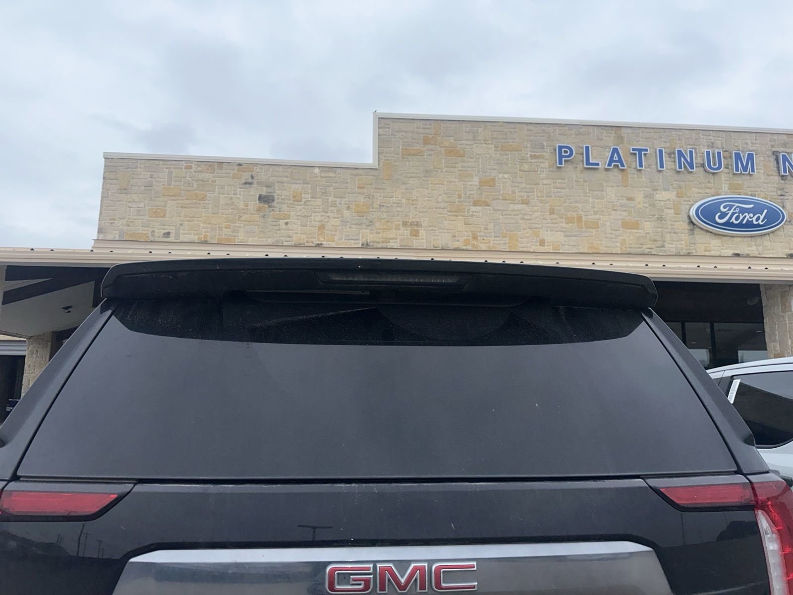 Used 2023 GMC Yukon AT4 AWD/4WD image 4