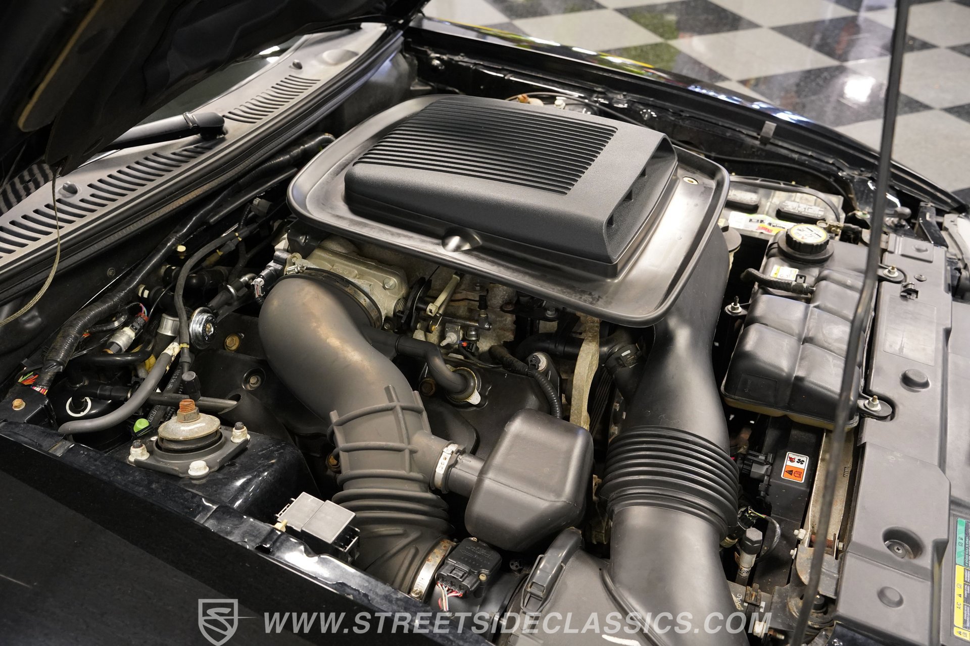 Used 2003 Ford Mustang Mach 1 RWD image 36