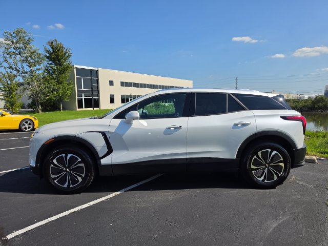 Used 2024 Chevrolet Blazer EV LT AWD/4WD image 19