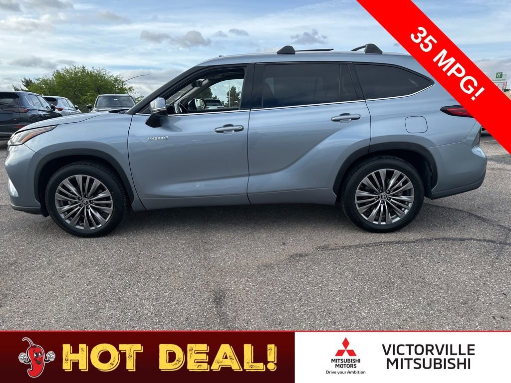 Used 2021 Toyota Highlander Platinum FWD image 4