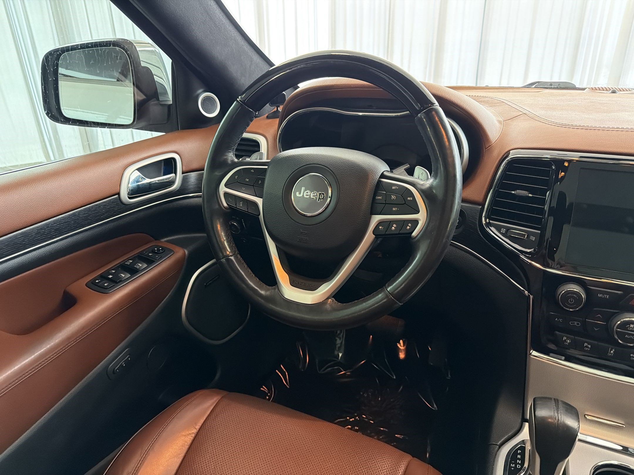 Used 2021 Jeep Grand Cherokee Summit AWD/4WD image 28