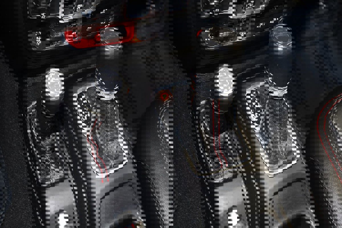 Used 2020 Jeep Gladiator Rubicon w/ Dual Top Group image 7