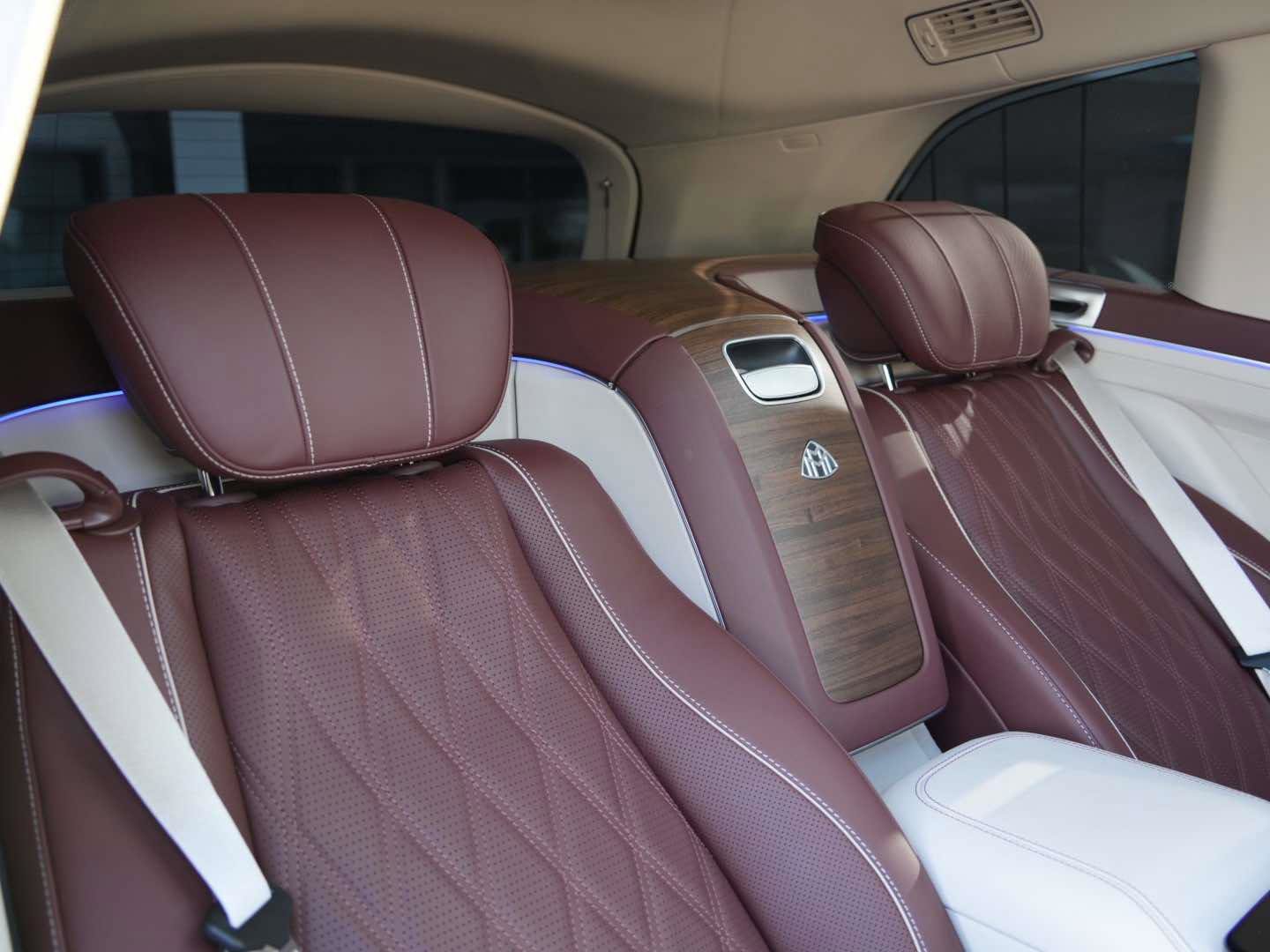 Used 2026 Mercedes-Benz Maybach GLS 600 Maybach GLS 600 4MATIC SUV AWD image 28