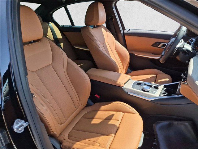 Used 2026 BMW 330i Sedan w/ Convenience Package RWD image 22