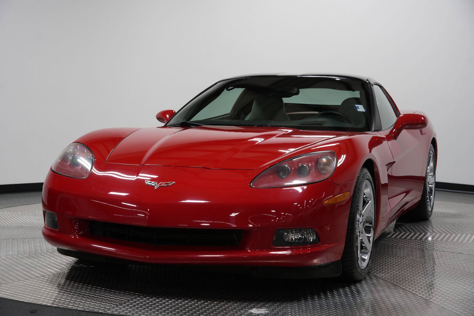 Used 2007 Chevrolet Corvette Coupe w/ Preferred Equipment Group RWD image 4