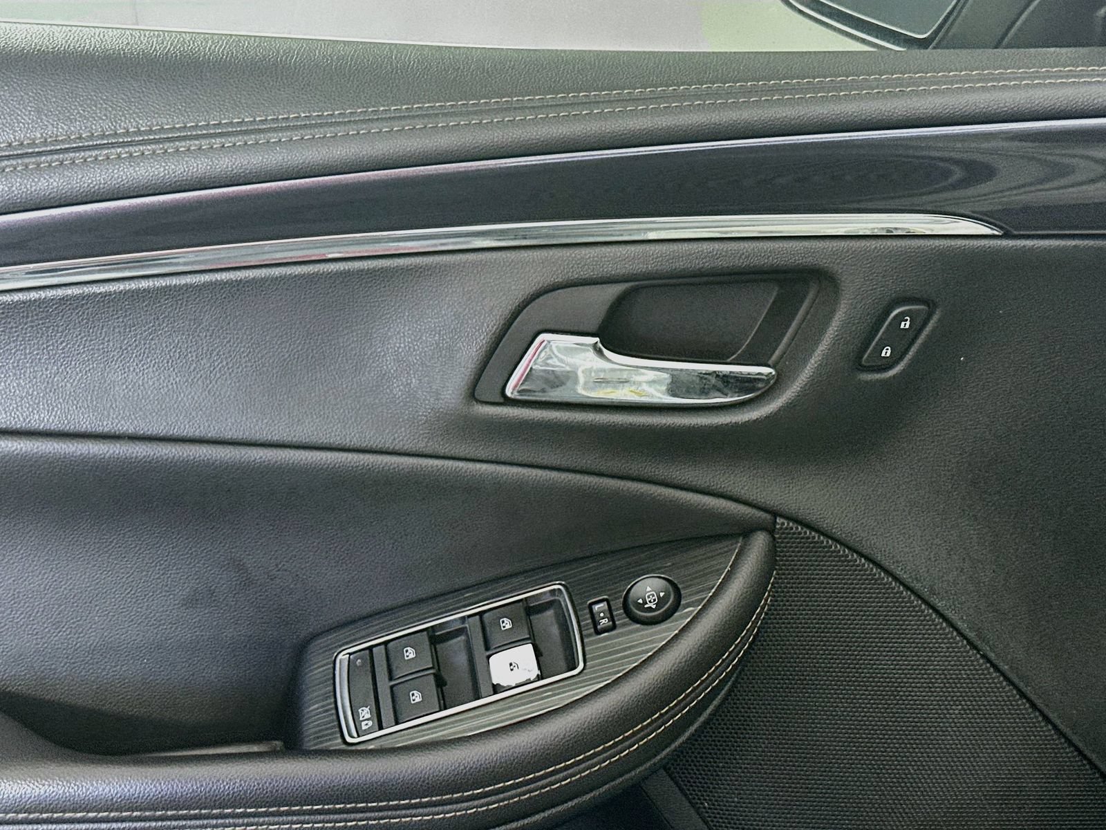 Used 2018 Chevrolet Impala Premier FWD image 18
