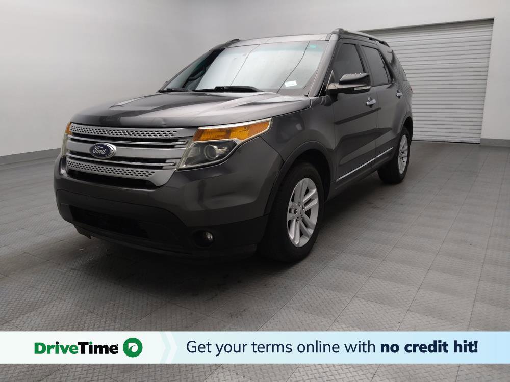 Used 2015 Ford Explorer XLT image 1