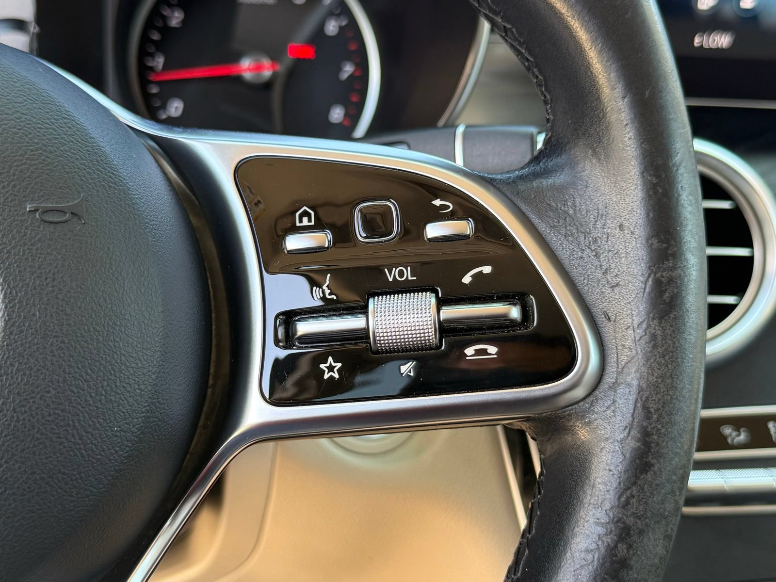 Used 2021 Mercedes-Benz GLC 300 image 34