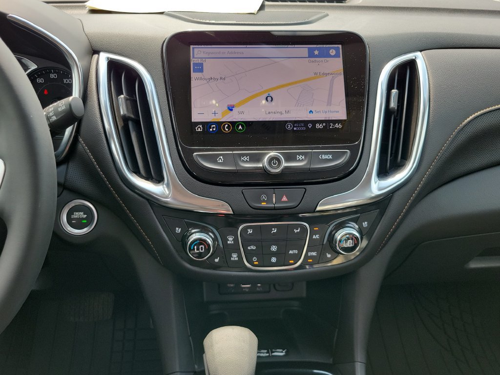 Used 2024 Chevrolet Equinox Premier AWD/4WD image 36
